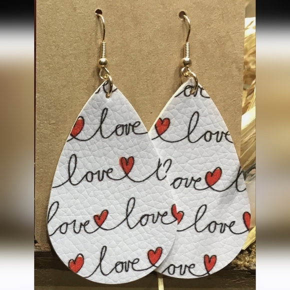 NEW Red Love Valentines Day Teardrop Earrings - Picture 3 of 3